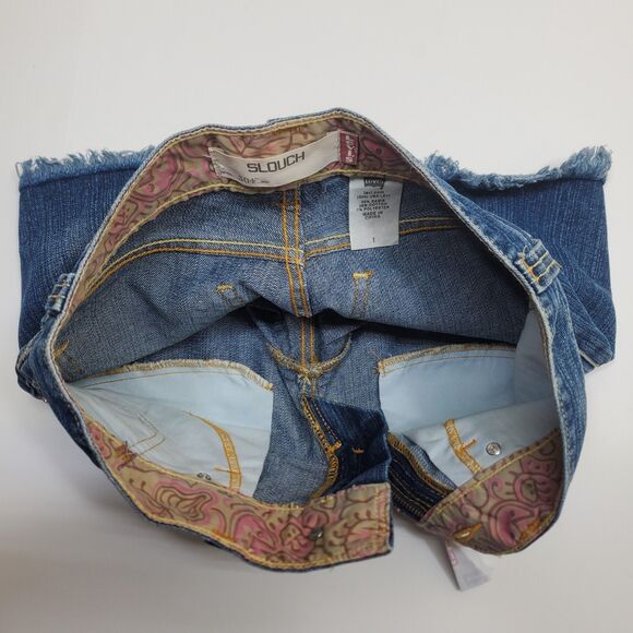 Levi’s Shorts Women Size 1 Slouch 504 Dark Way Distressed Hem Legs NEW - Picture 8 of 14